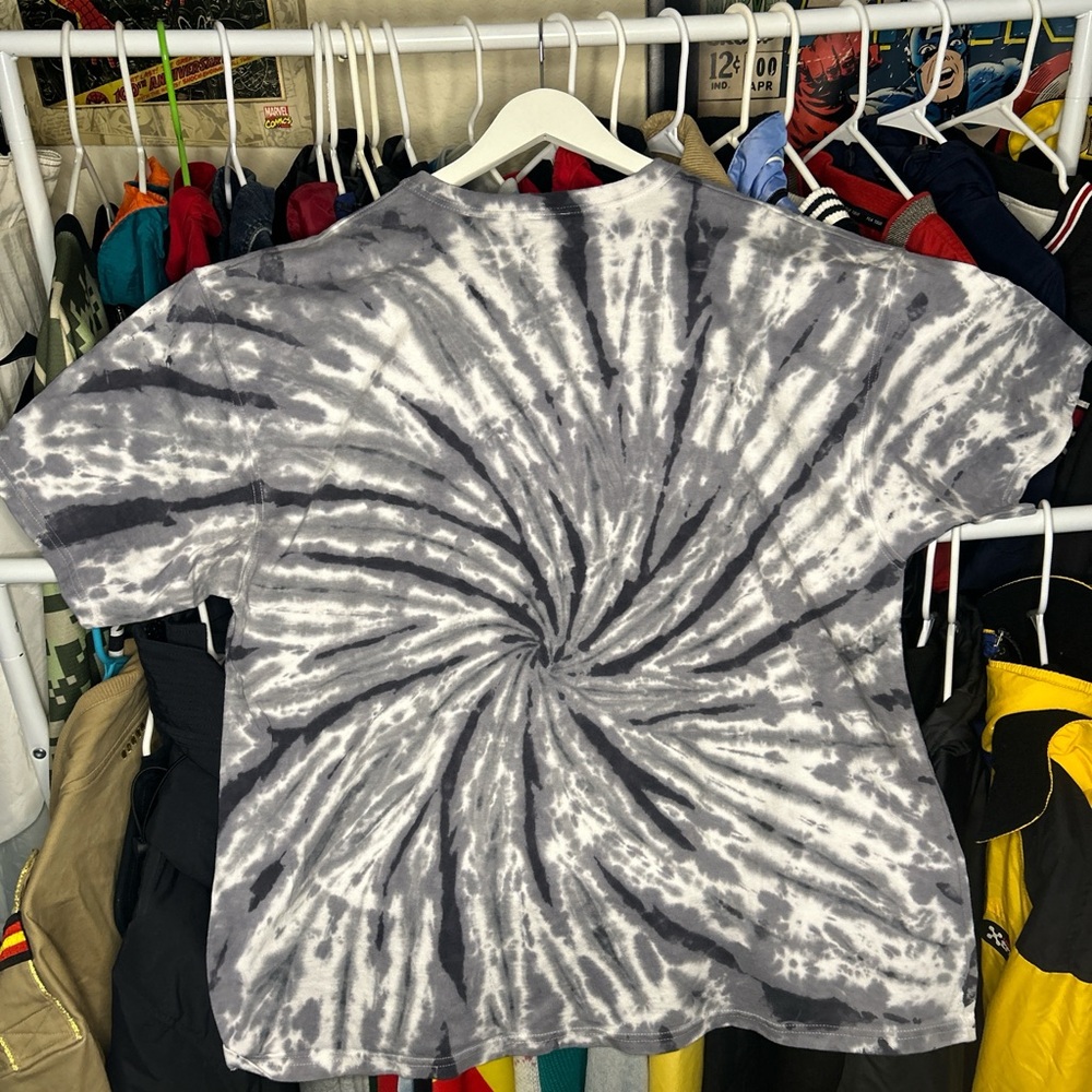 WHIT Gray Tie-Dye T-Shirt with Pink and Blue Graphic - Picture 6 of 6